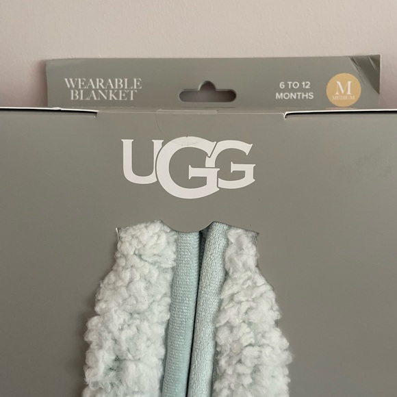 Brand new UGG Casey Wearable Blanket 6-12 Months Brand New In Box - Picture 3 of 6